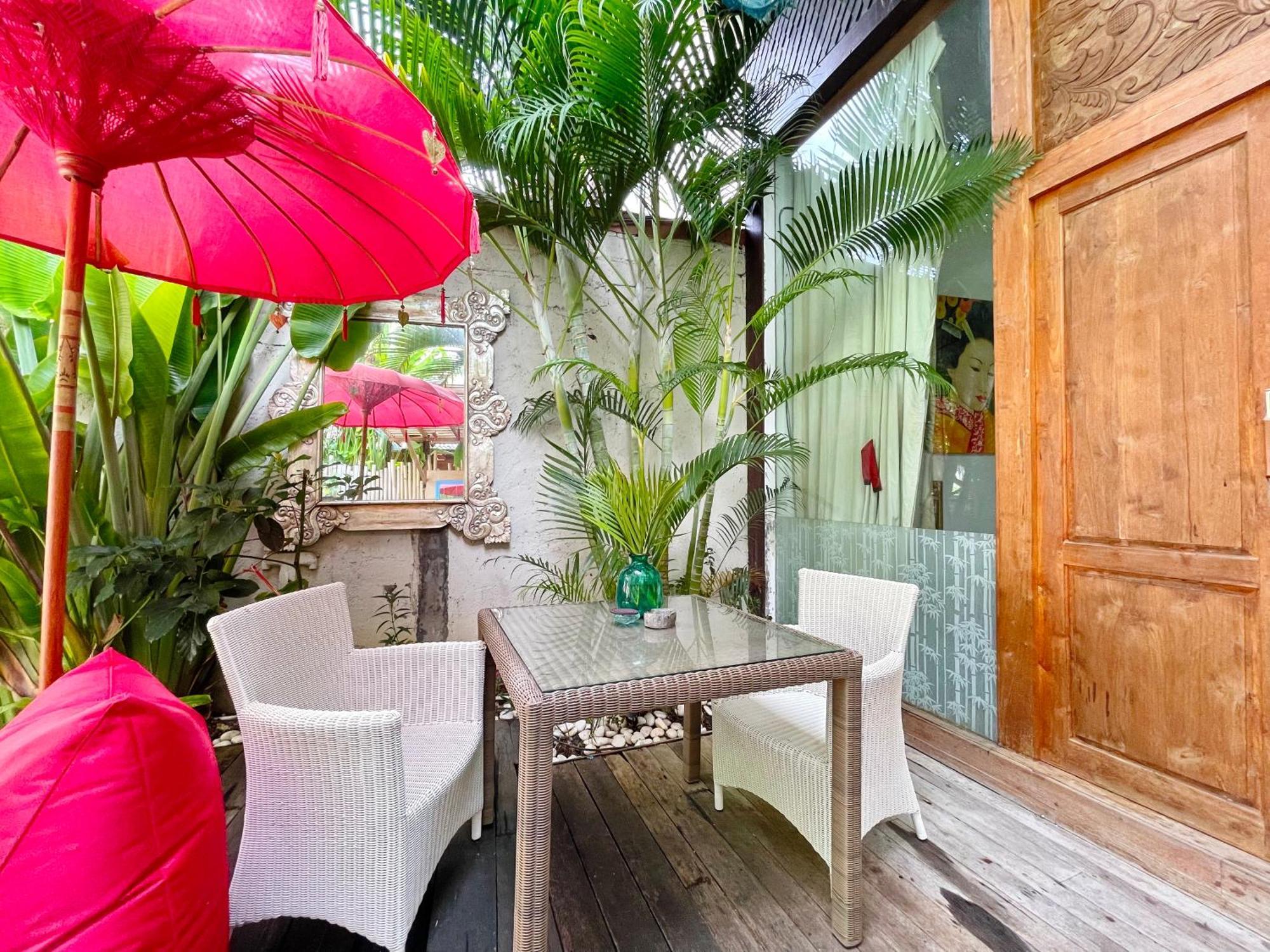 The Secret Jungle Villas Seminyak Luaran gambar