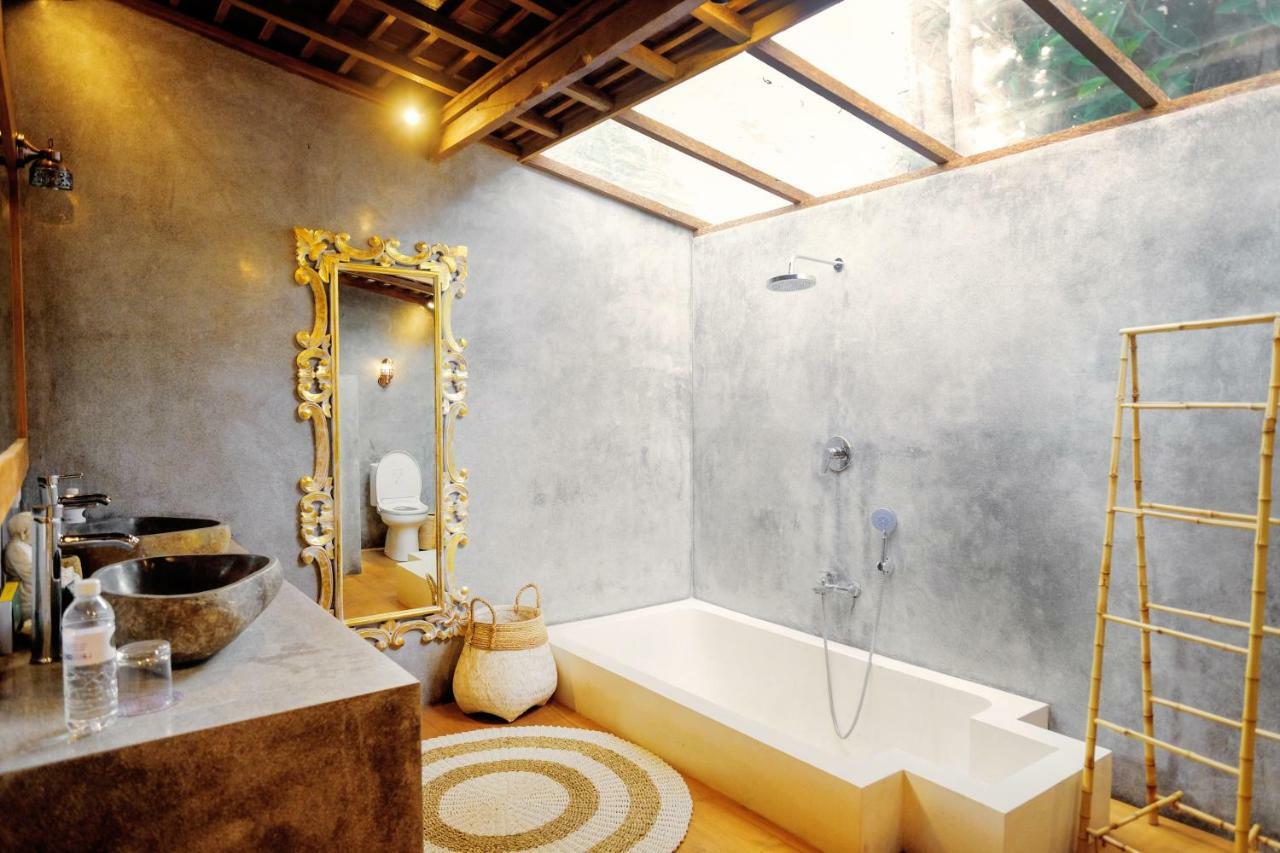 The Secret Jungle Villas Seminyak Luaran gambar