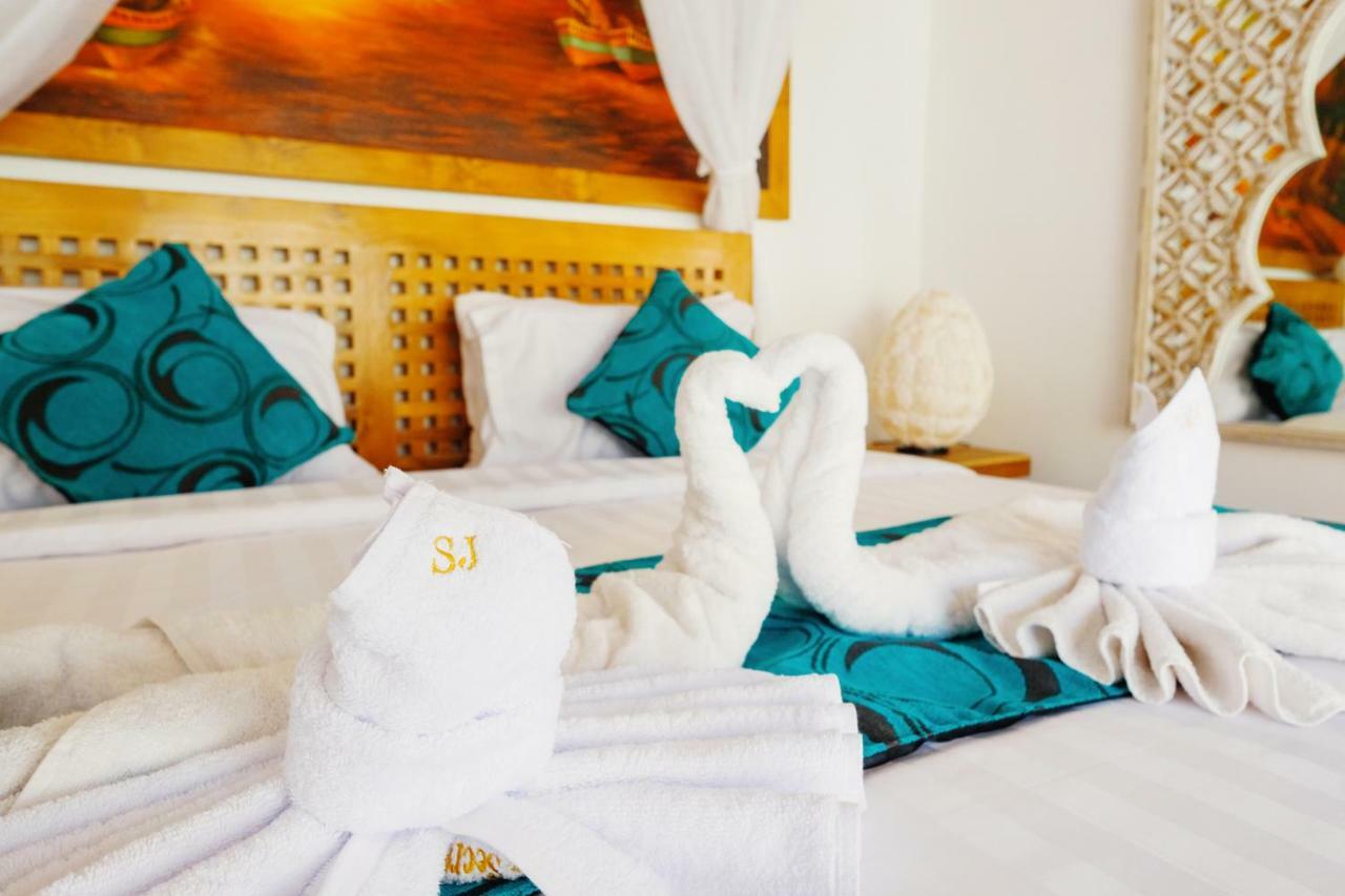 The Secret Jungle Villas Seminyak Luaran gambar